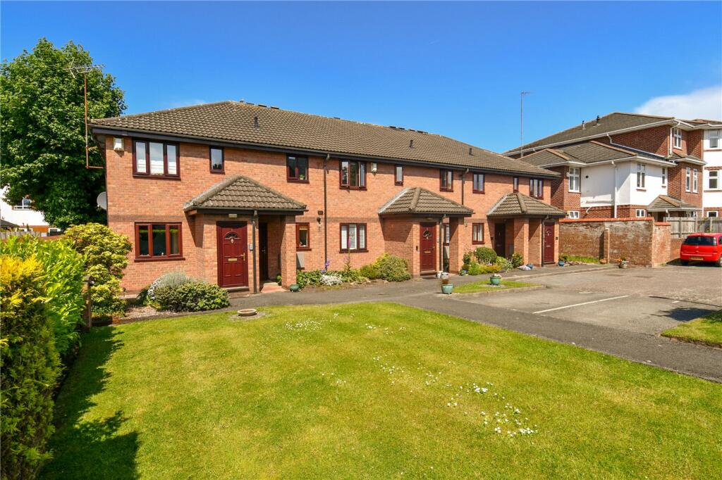 2 bedroom flat for sale in Meols Drive, Hoylake, Wirral, CH47