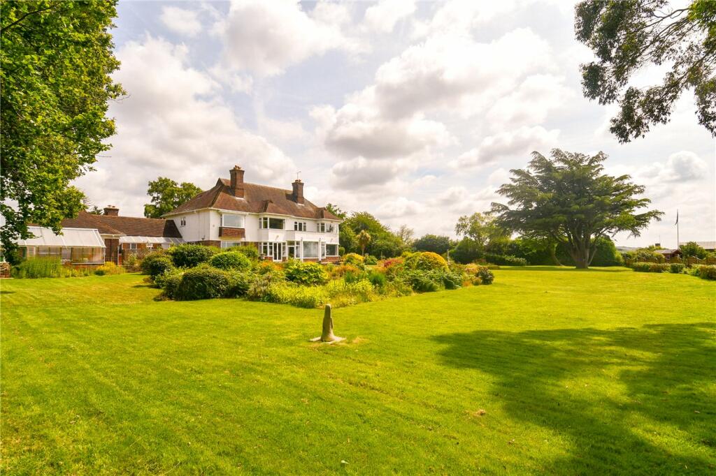 5 bedroom detached house for sale in Links Hey Road, Caldy, Wirral, CH48