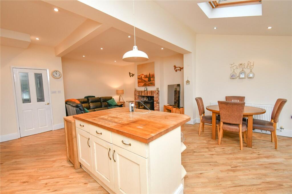 Additional property image - Banks Avenue, Meols, Wirral