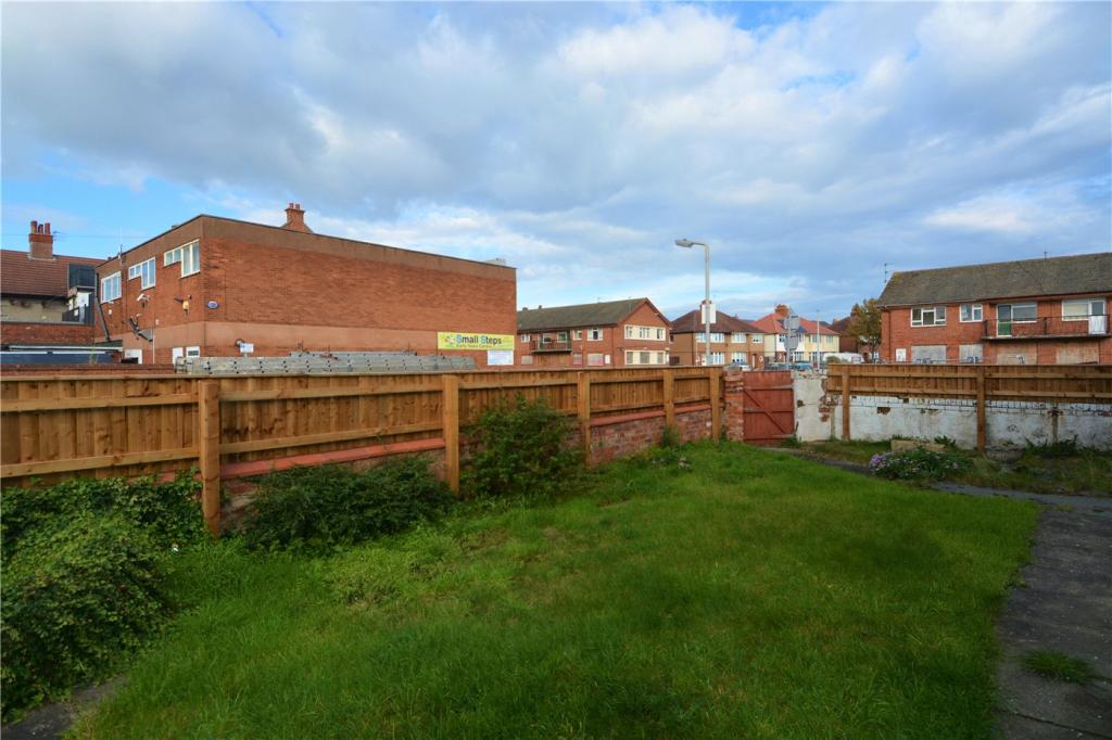 4 bedroom flat for sale in Banks Road, West Kirby, Wirral, CH48