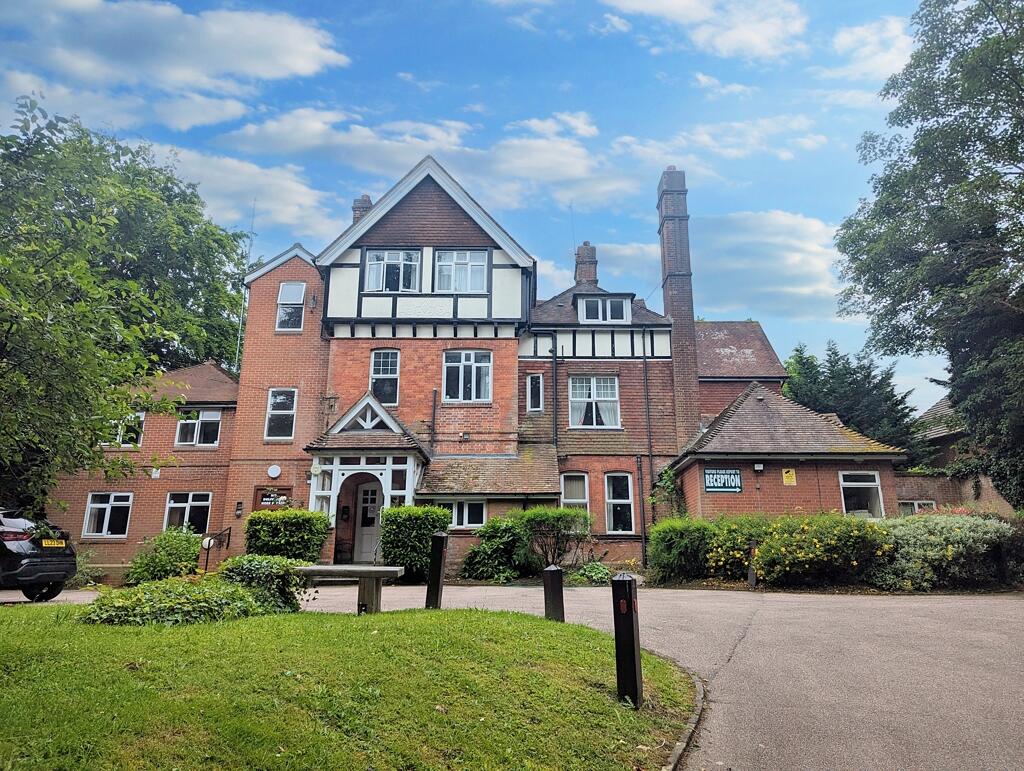 Main image of property: Greensands, Oak Lane, Sevenoaks, Kent, TN13 1UH