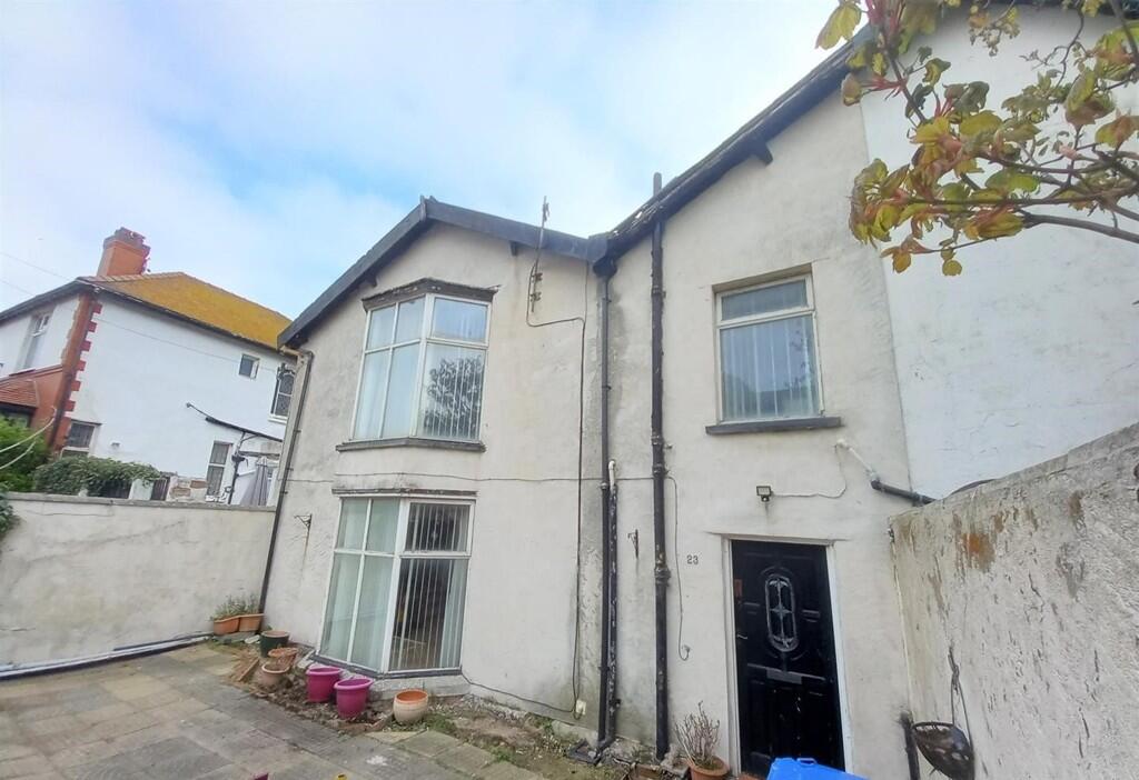 Main image of property: 23 Fairfield Avenue, Rhyl, Denbighshire, LL18 3EE