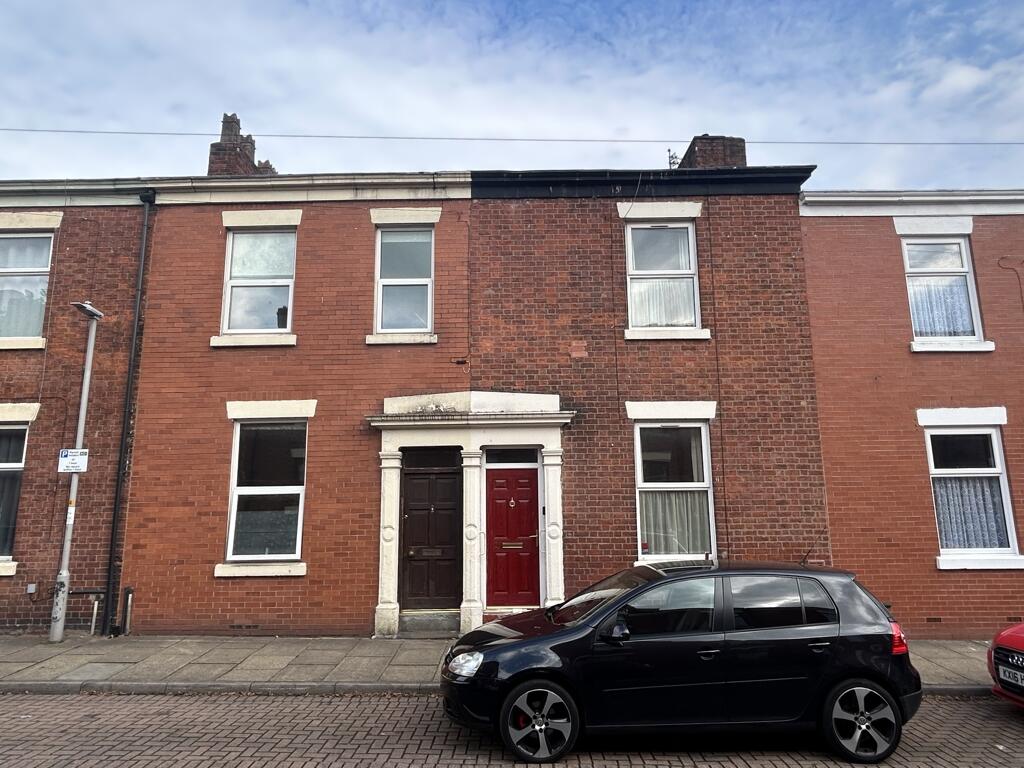 Main image of property: 16 Lauderdale Street, Preston, Lancashire, PR1 8JL