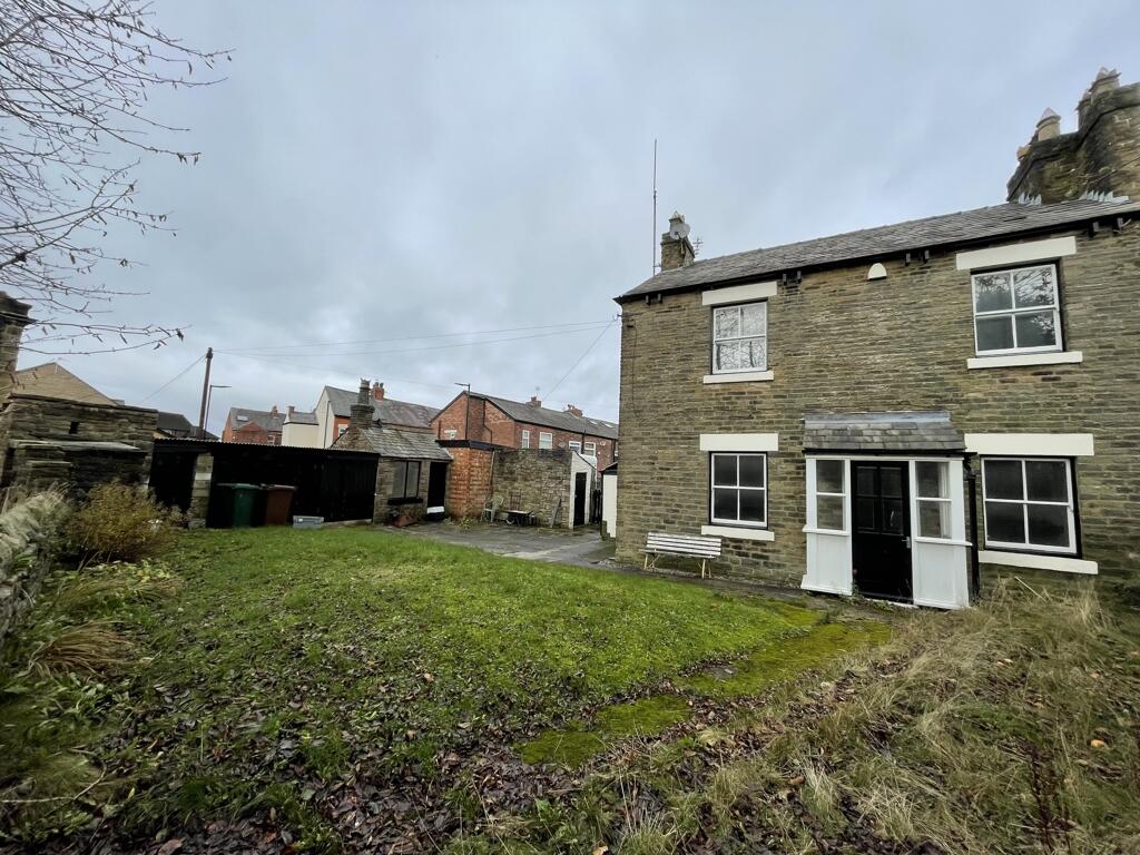 Main image of property: 1 Top Lock Cottage, Lockside, Marple, Stockport, Cheshire, SK6 6BN