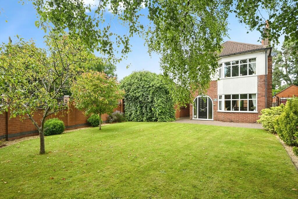 3 bedroom detached house for sale in Debdale Lane, Mansfield, NG19