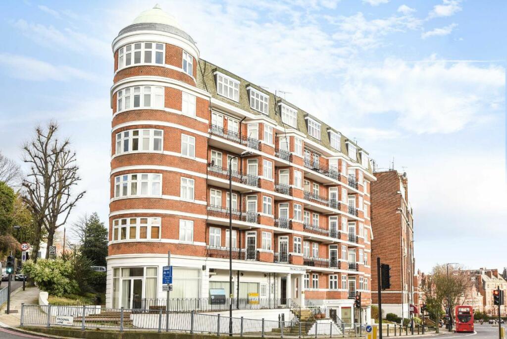 5 bedroom flat for sale in Finchley Road, Hampstead, NW3