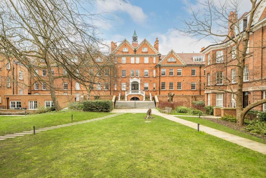 1 bedroom flat for sale in Kidderpore Avenue, Hampstead, NW3