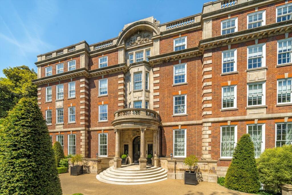 Main image of property: Cholmeley Park, Highgate