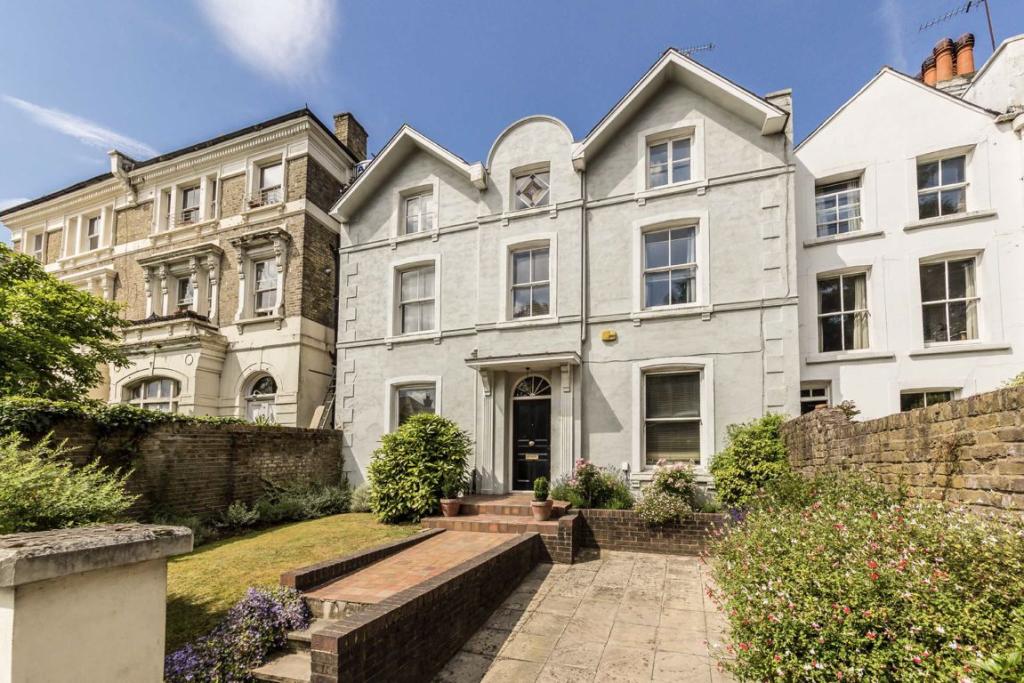 5 bedroom house for sale in Highgate West Hill, Highgate, N6