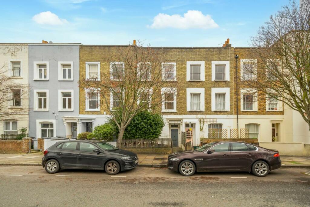 1 bedroom flat for sale in Axminster Road, Holloway, N7