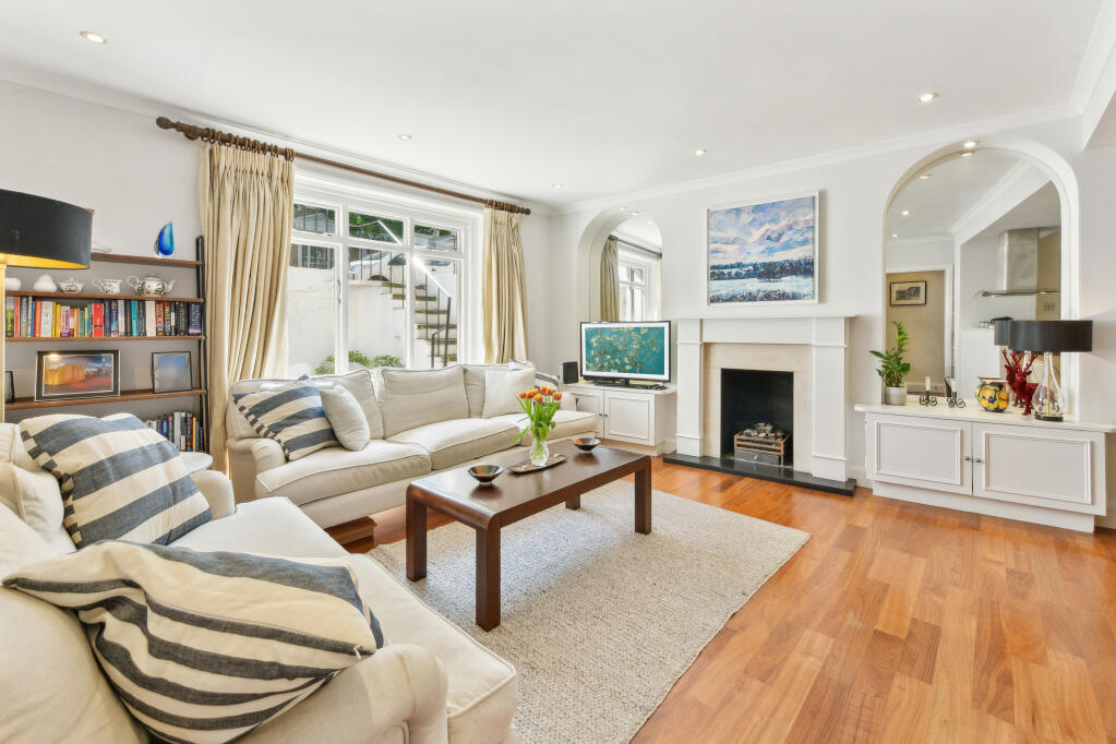 Main image of property: Eardley Crescent, London, SW5