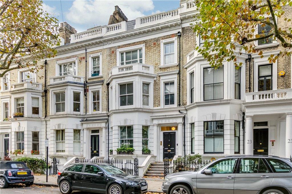 2 bedroom apartment for sale in Marloes Road, London, W8