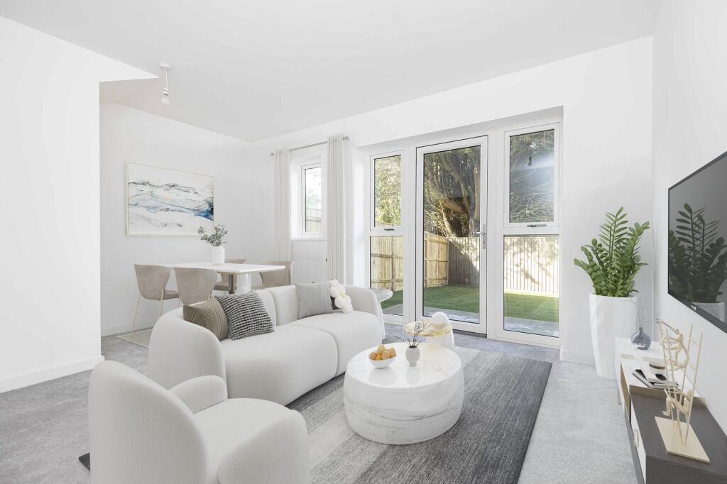 Additional property image - 280b Lymington Road, Highcliffe, Dorset. BH23 5ET