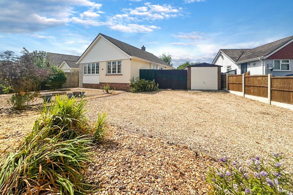Main image of property: Brook Avenue North, New Milton, Hampshire. BH25 5HG