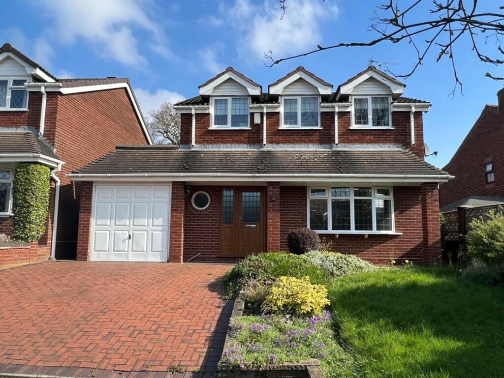 3 bedroom detached house for sale in Holder Drive, Shoal Hill, Cannock