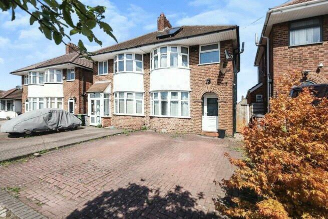 3 bedroom semi-detached house for sale in Marcot Road, Solihull, West Midlands, B92