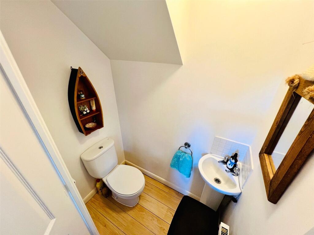 Additional property image - Canal Court, Birmingham, West Midlands, B27