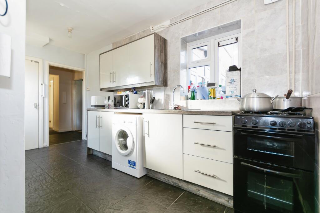 Additional property image - Circular Road, Birmingham, West Midlands, B27
