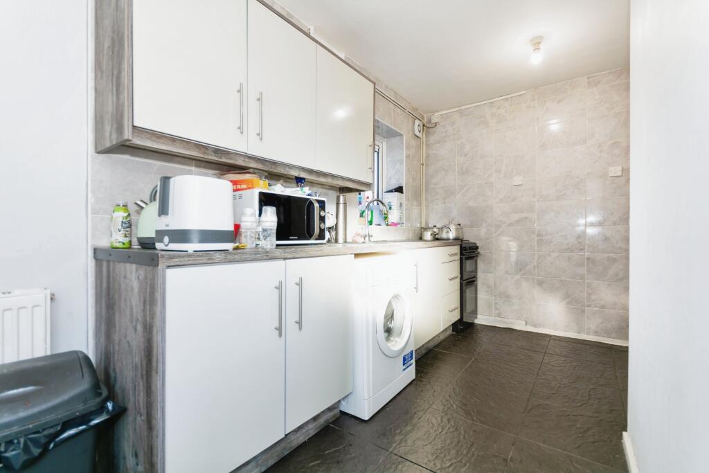 Additional property image - Circular Road, Birmingham, West Midlands, B27
