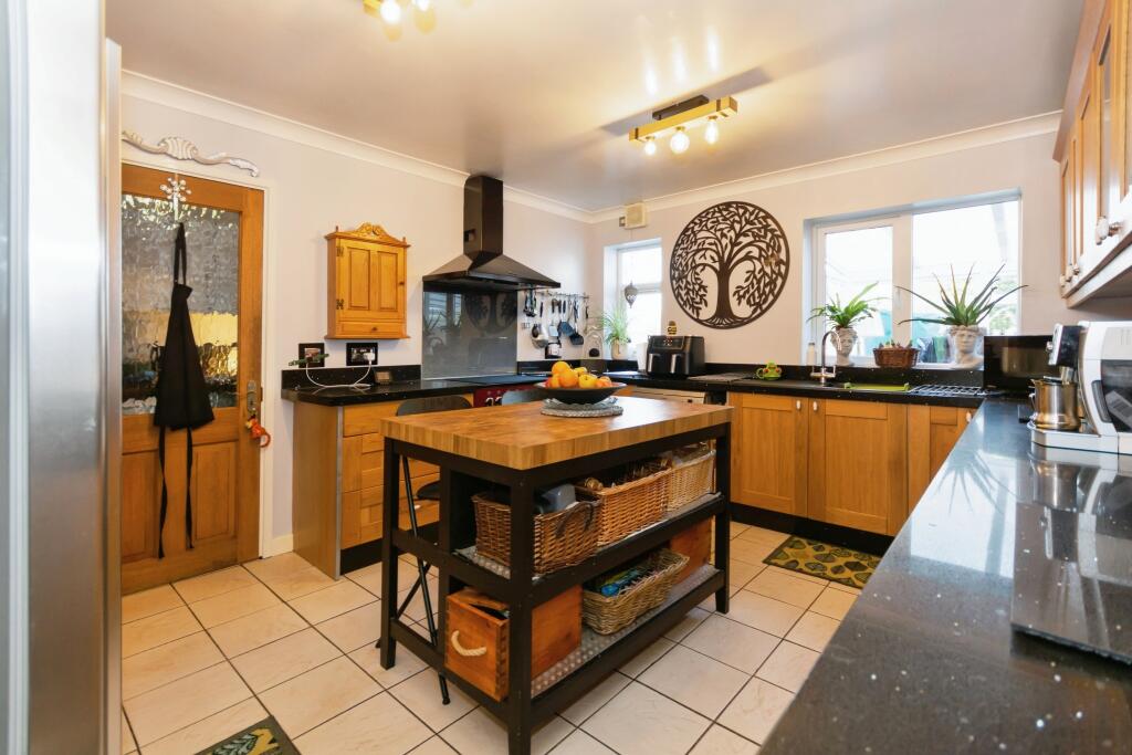 Additional property image - Coverdale Road, Solihull, West Midlands, B92