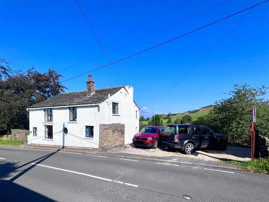 3 bedroom detached house for sale in Washpool, Rainow, Macclesfield