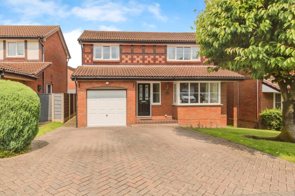 Main image of property: Underwood Close, Macclesfield, Cheshire, SK10