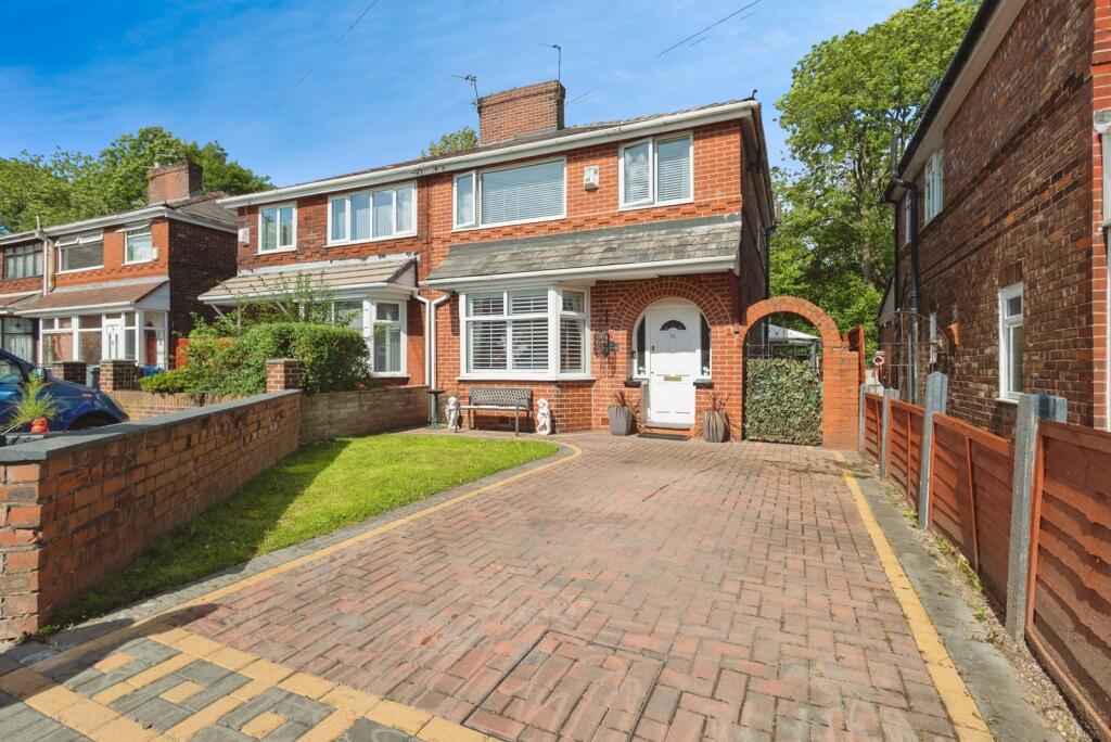Main image of property: Arbory Avenue, Manchester, Greater Manchester, M40