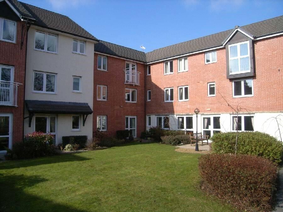 1 bedroom flat for sale in Station Road, Marple, Stockport, SK6