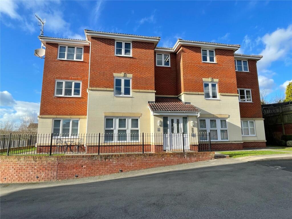 2 bedroom flat for sale in Lily Drive, Stoke-on-Trent, Staffordshire, ST6