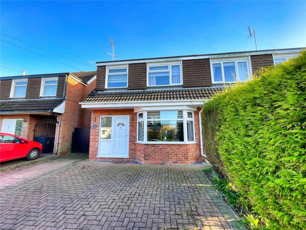 3 bedroom semidetached house for sale in Hazeldene Road, Stokeon