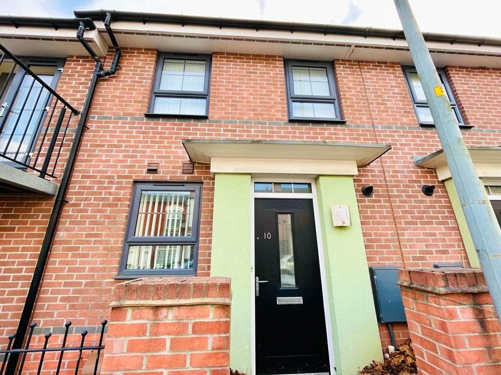 2 bedroom terraced house for sale in Street, Smethwick, West