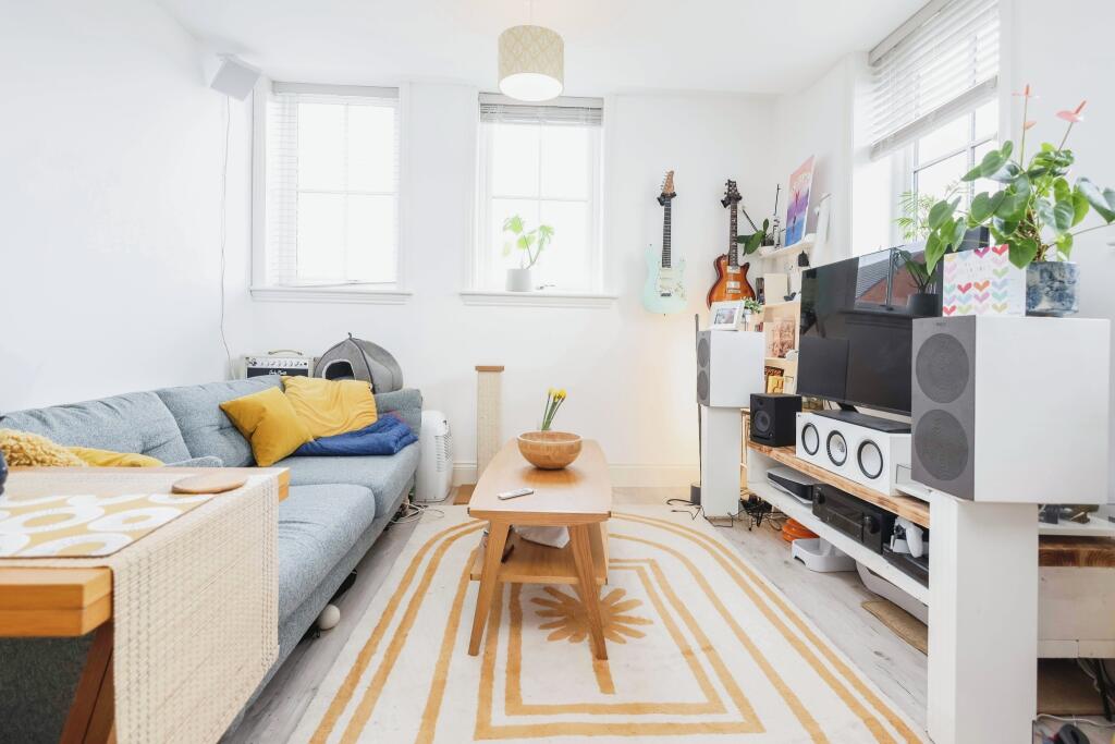 Additional property image - Crocketts Lane, SMETHWICK, West Midlands, B66