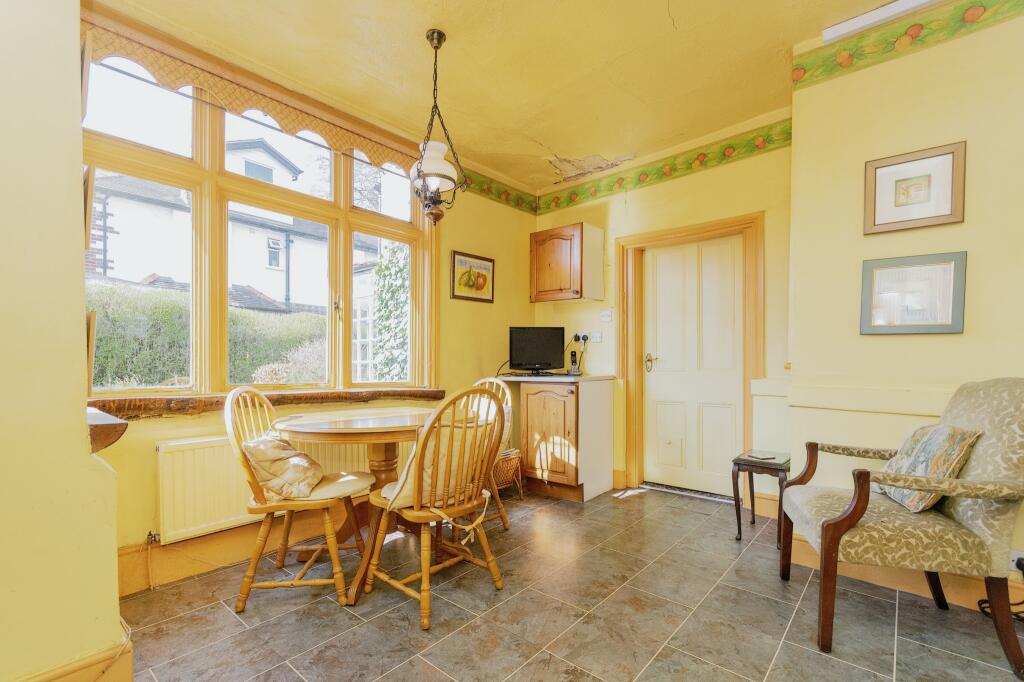 3 bedroom semidetached house for sale in Broad Road, Sale, Greater Manchester, M33