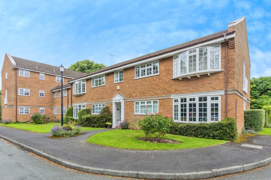 Main image of property: Broad Road, Sale, Greater Manchester, M33