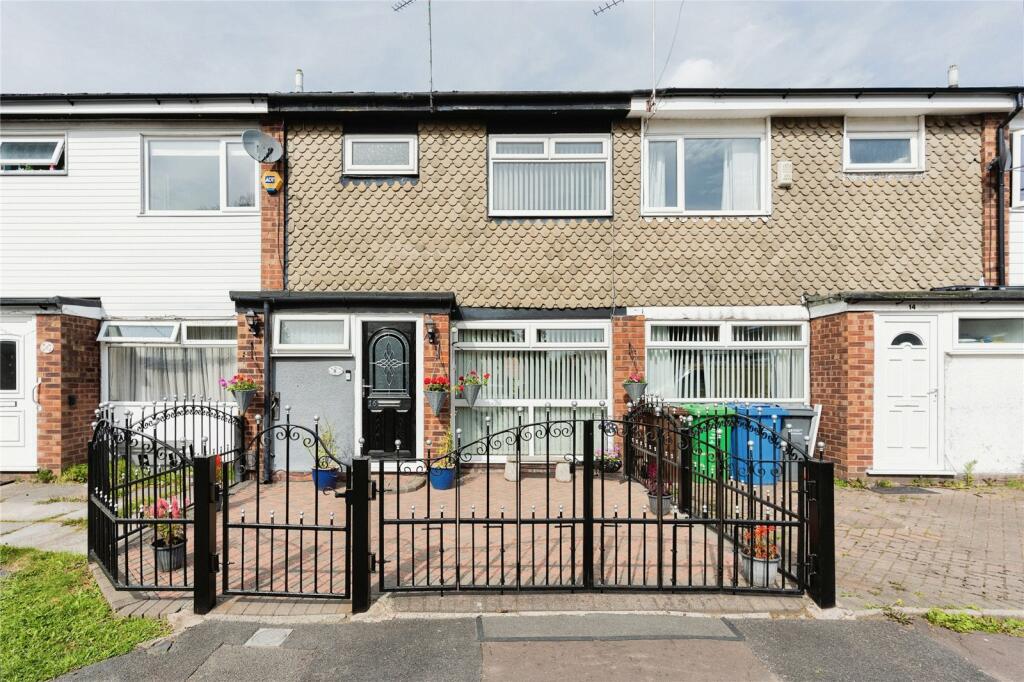 3 bedroom terraced house for sale in Welshpool Close, Manchester, M23