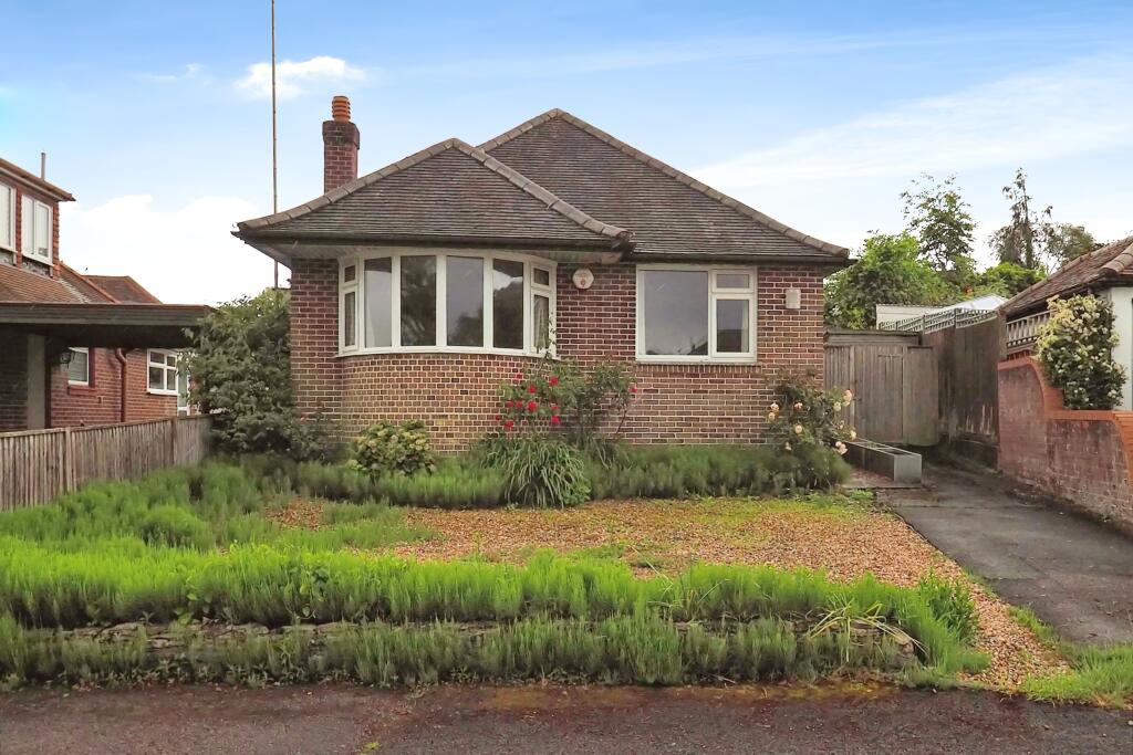 3 bedroom bungalow for sale in Copsewood Road, Ashurst, Southampton