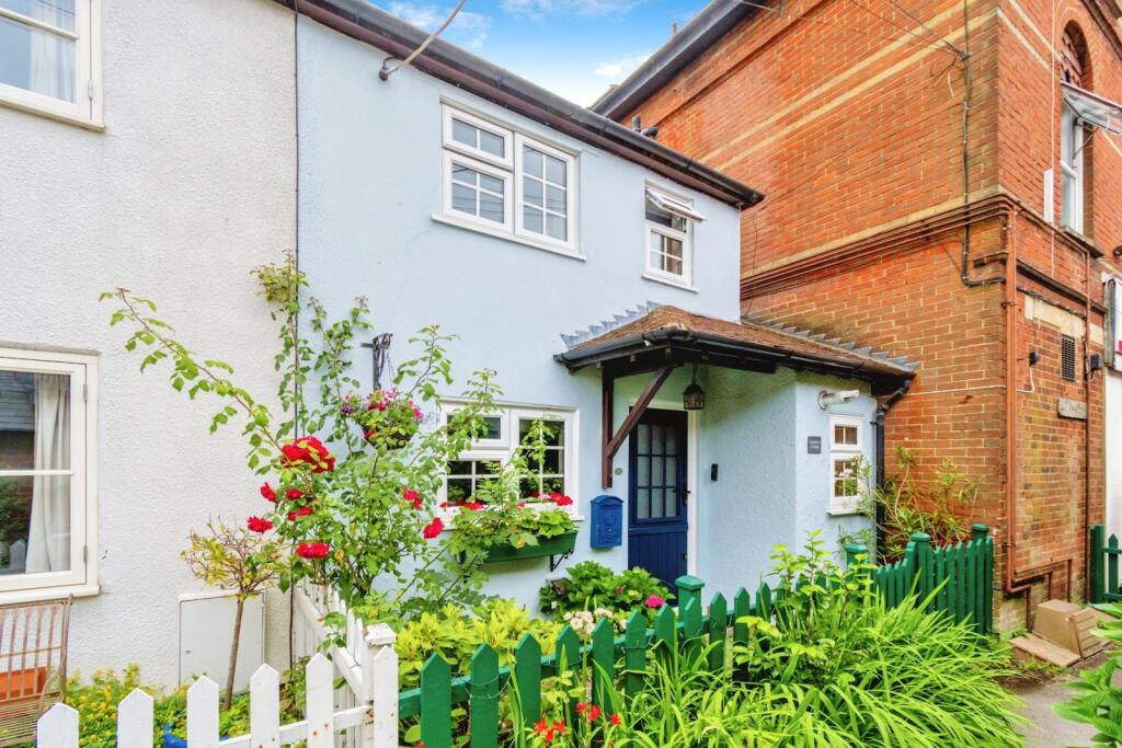 Main image of property: High Street, Lyndhurst, Hampshire, SO43