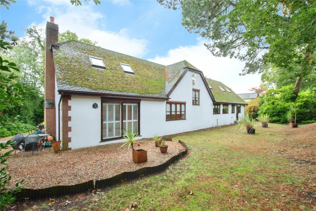 Additional property image - Whincroft Drive, FERNDOWN, Dorset, BH22