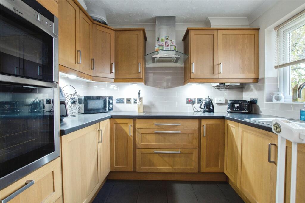 Additional property image - Hazelwood Drive, Verwood, Dorset, BH31