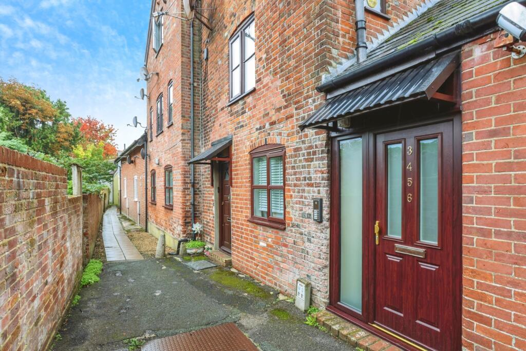 Main image of property: Gooseberry Lane, Ringwood, Hampshire, BH24