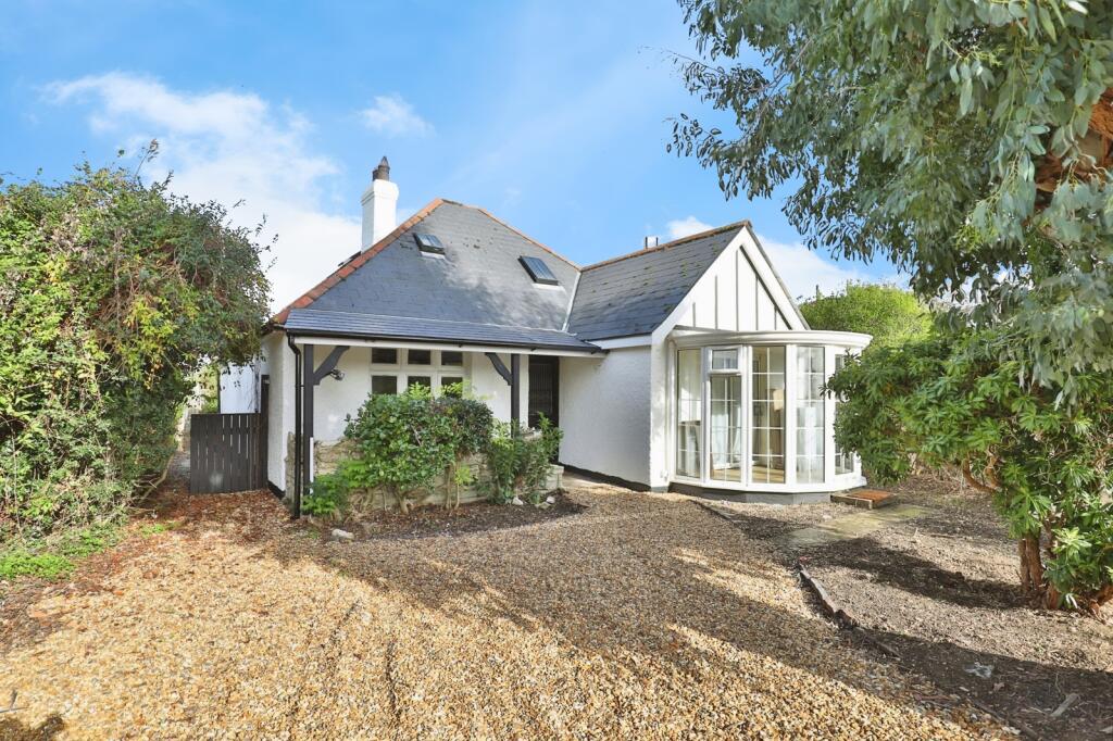 Main image of property: Mockbeggar, Ringwood, Hampshire, BH24