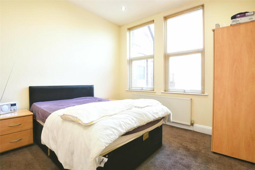 2 Bedroom Flat For Sale In Acres Lane, Stalybridge, Sk15