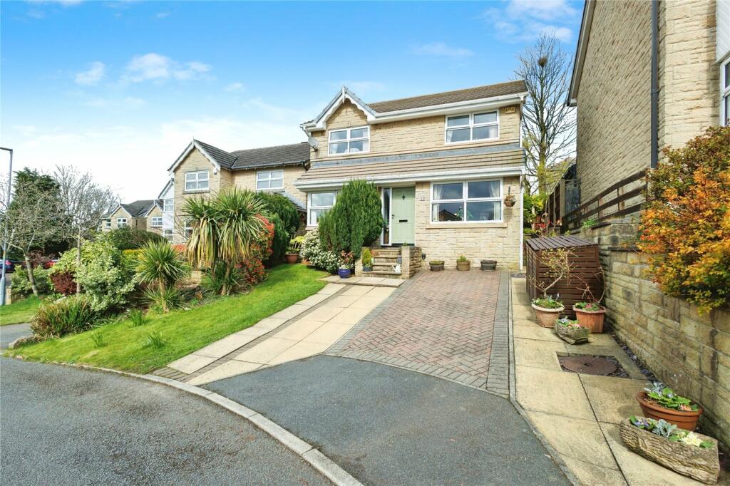 4 bedroom detached house for sale in Moorfield Heights, Carrbrook