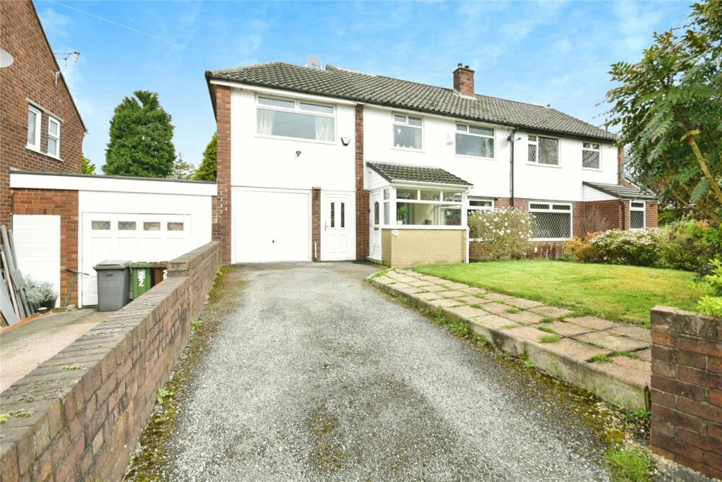 4 bedroom semidetached house for sale in Yew Tree Lane, Dukinfield