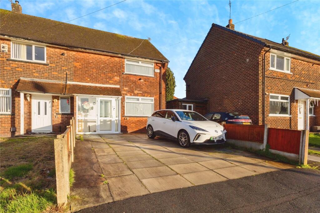 Main image of property: Bluebell Close, Newton, SK14