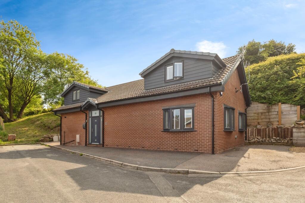 Main image of property: Stablefold, Mossley, Ashton-under-Lyne, Greater Manchester, OL5