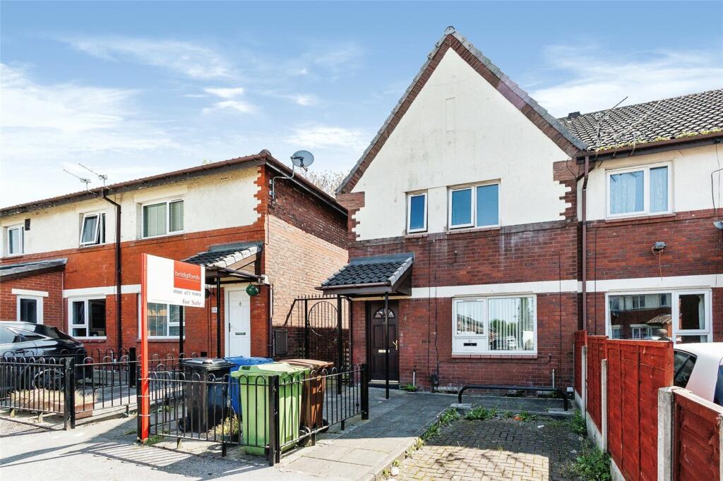 1 bedroom for sale in Walnut Tree Road, Stockport, Greater
