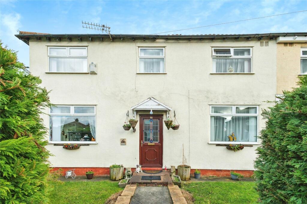 4 bedroom semidetached house for sale in Highfield Park Road, Bredbury