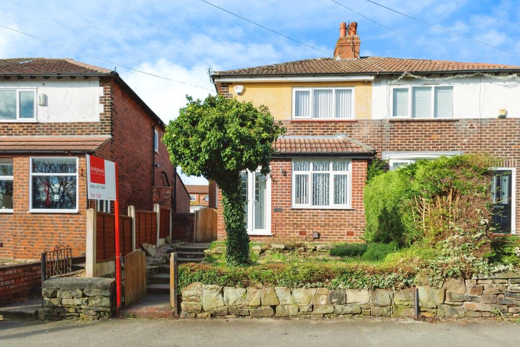 2 bedroom semidetached house for sale in The Broadway, Bredbury