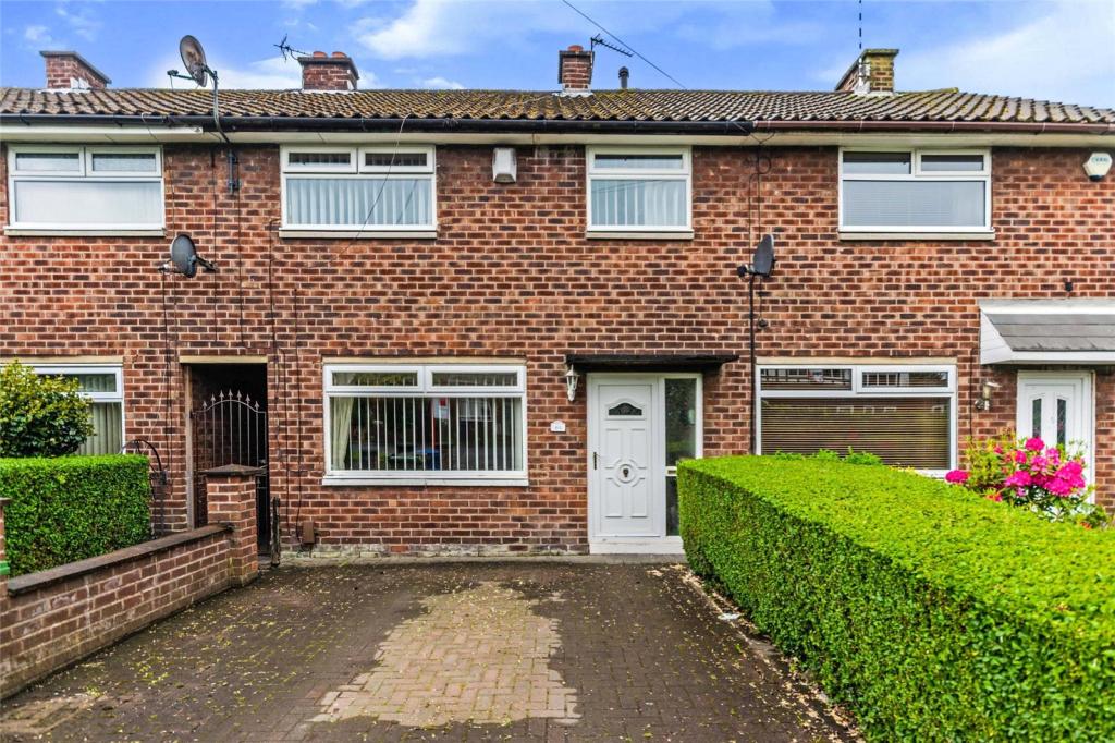 3 bedroom semidetached house for sale in Higher Bents Lane, Bredbury